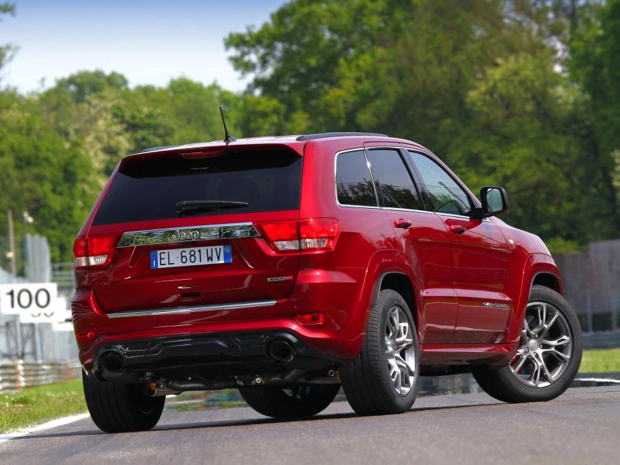  Jeep Grand Cherokee SRT8 2012 года  (EU) (фото 3 из 16)